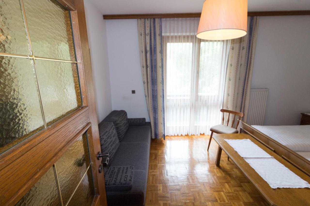 Ferienhof Alte Post, Apartments Weissbriach Eksteriør billede
